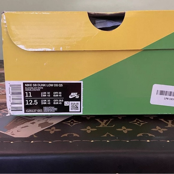 Size 11 - Nike SB Dunk Low "Medicom Toy” with Original Box - Picture 6 of 11